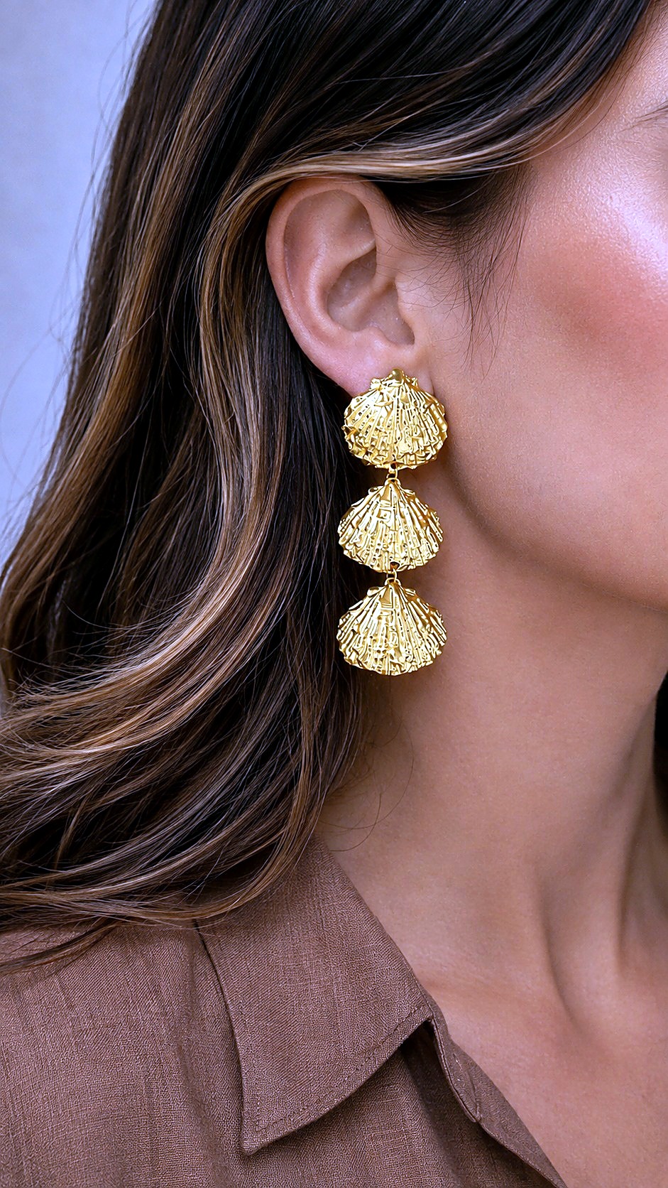 Aretes Concha Triple Dorada