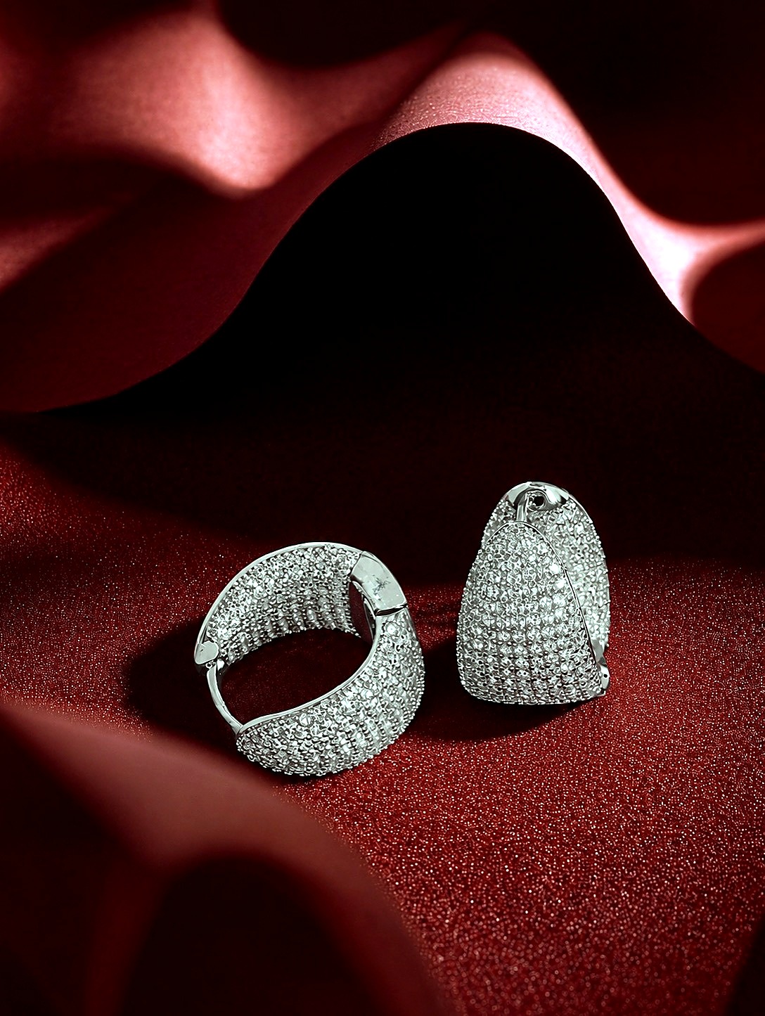 Aretes Petalo Pave Plateado