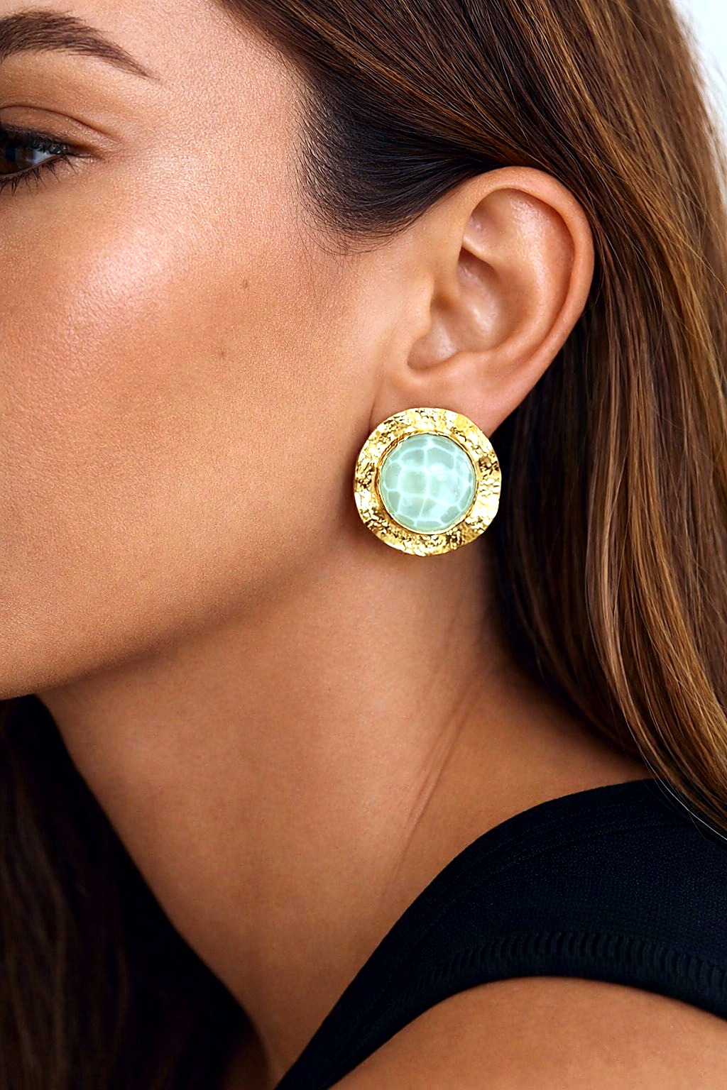 Aretes Boton Jade Dorado