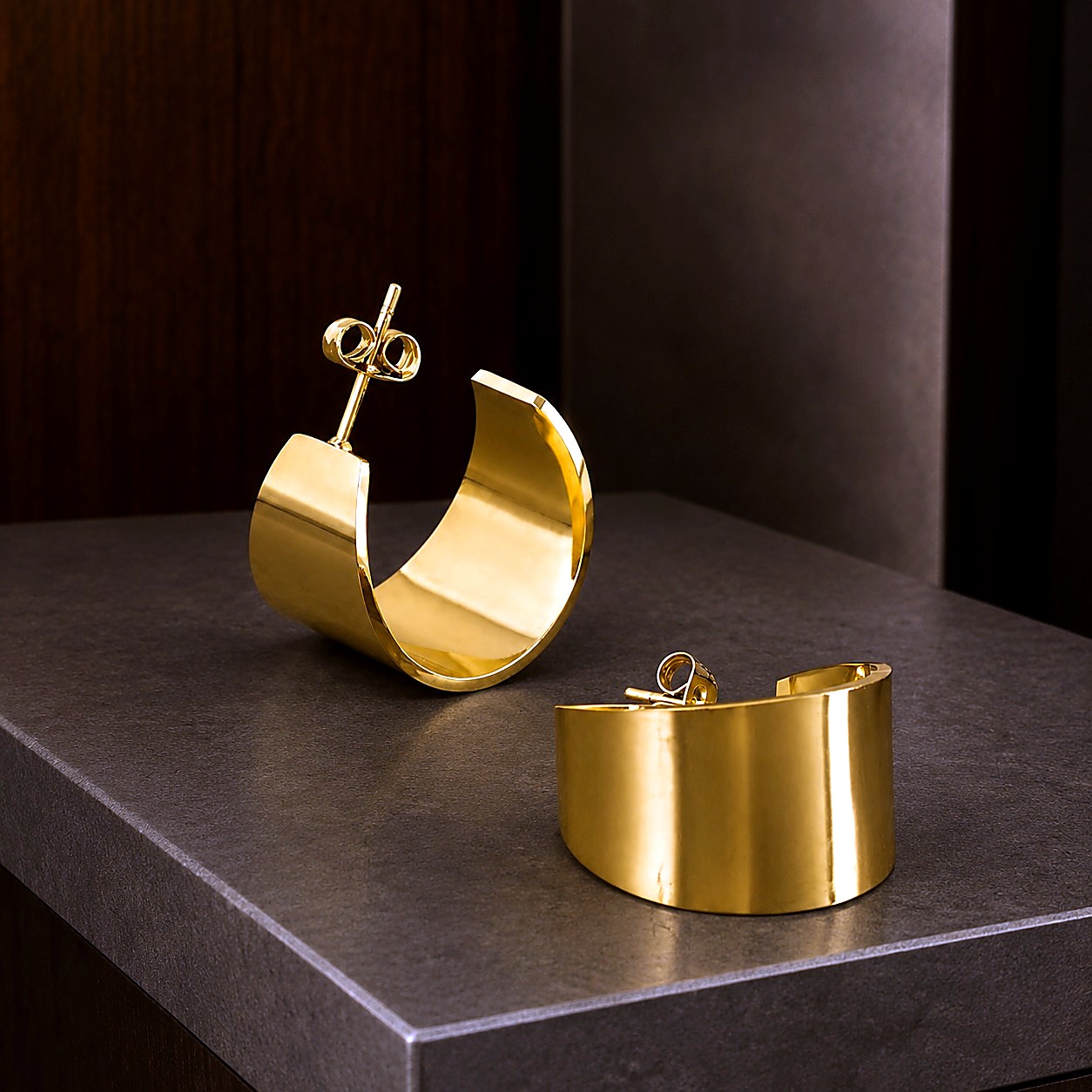 Aretes Aro Ancho Dorado Cuff