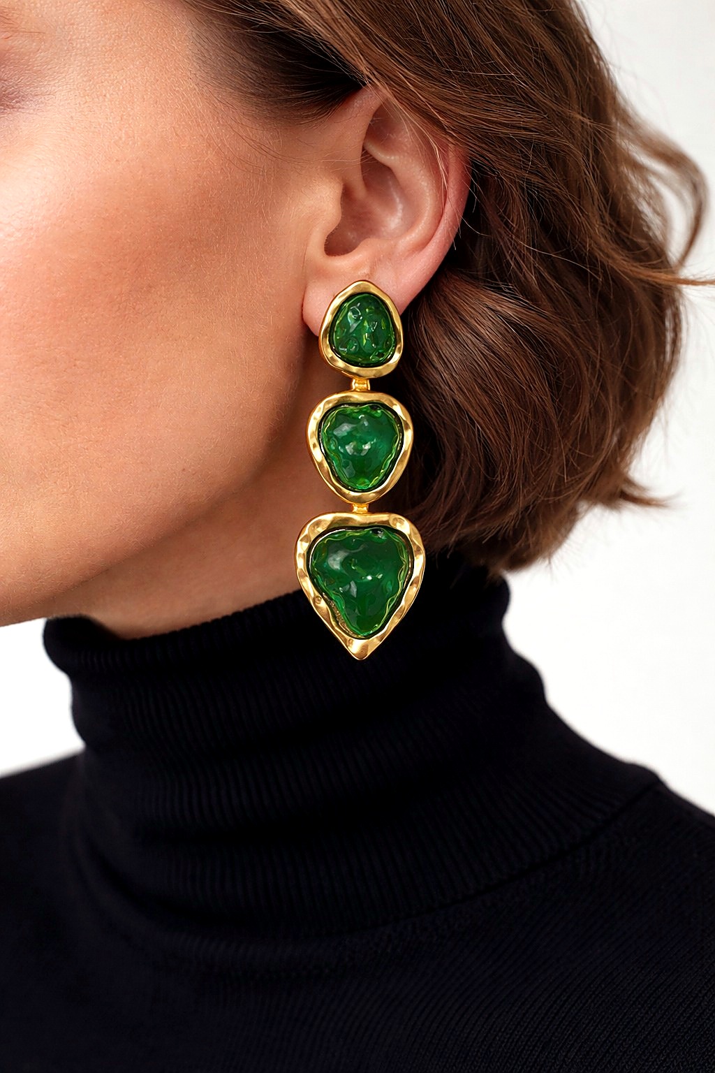 Aretes Corazon Esmeralda Triple