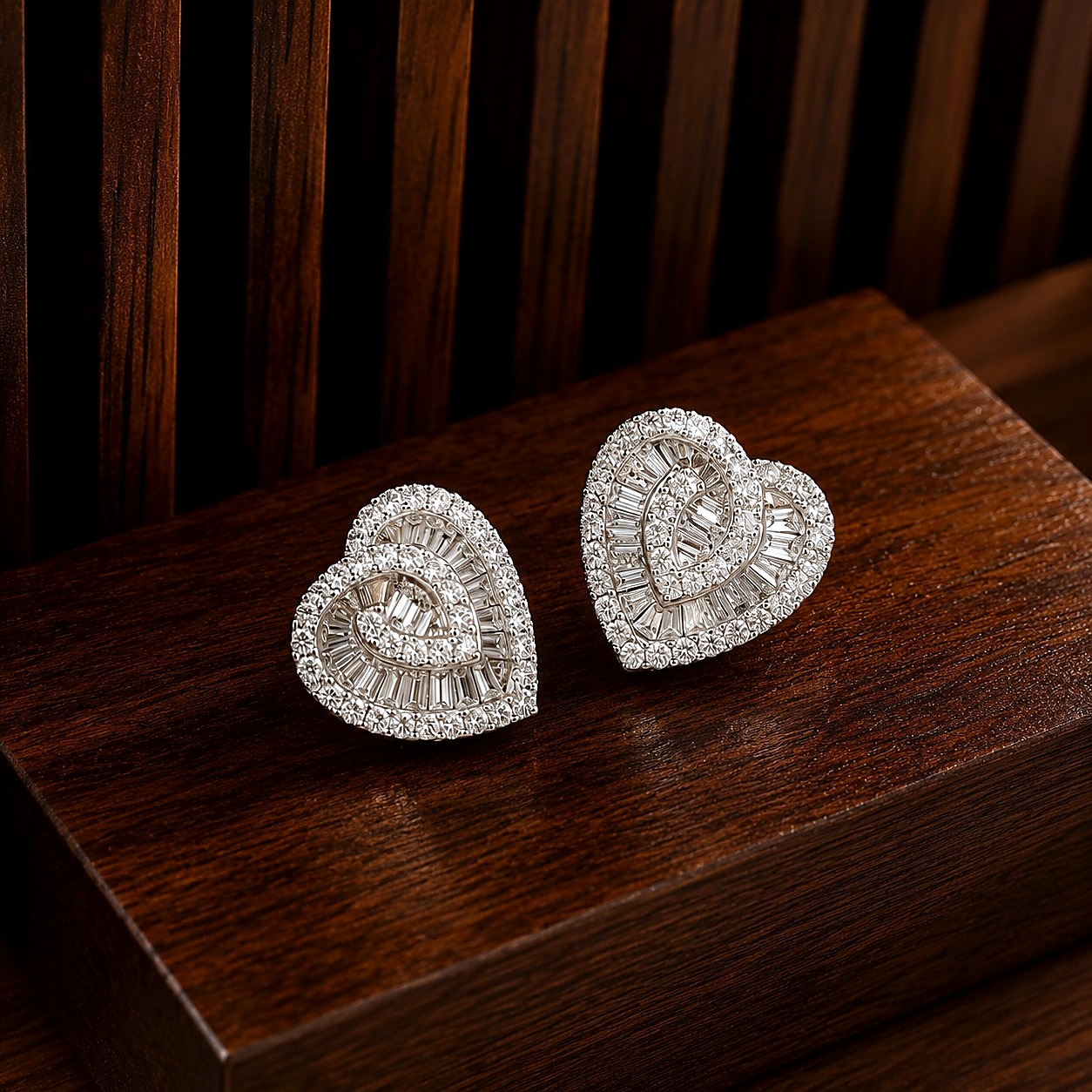 Aretes Corazon Pave Dorado