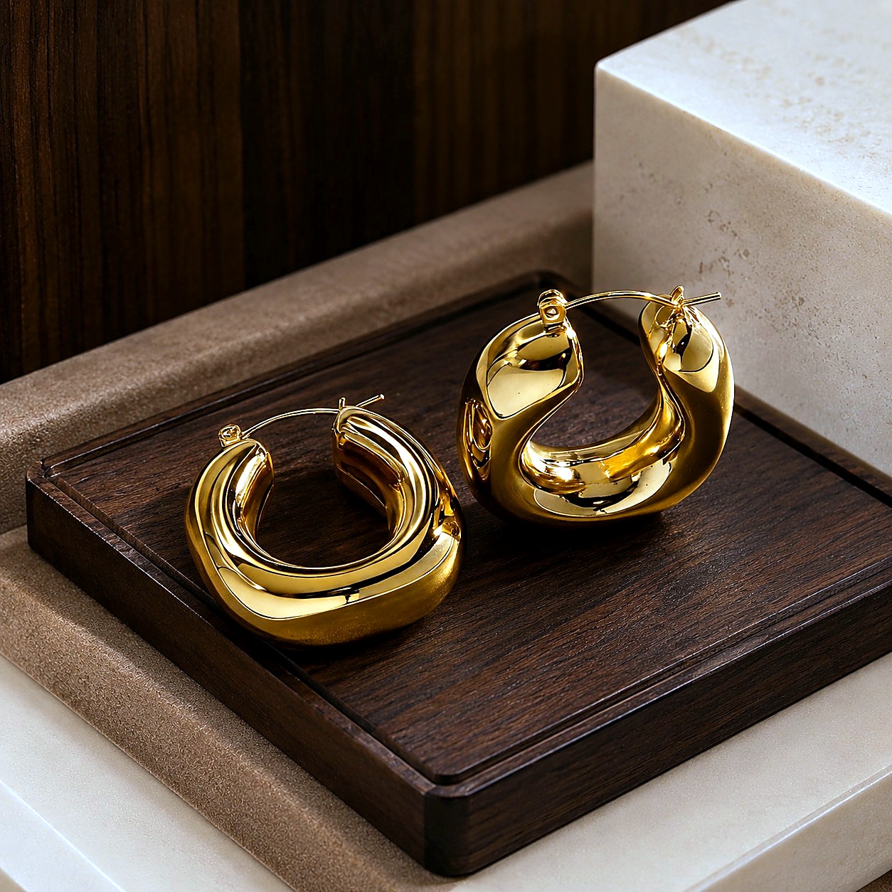 Aretes Aro Torcido Dorado