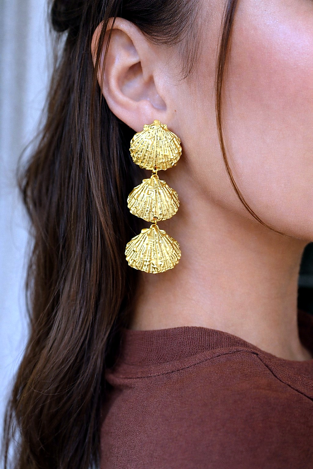 Aretes Cuadrado Dorado Textura